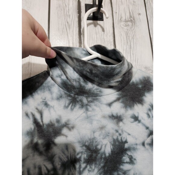 PINK Turtleneck Women’s Small Gray Active Pullover Acid Wash Tie Die Long Sleeve - Picture 4 of 6